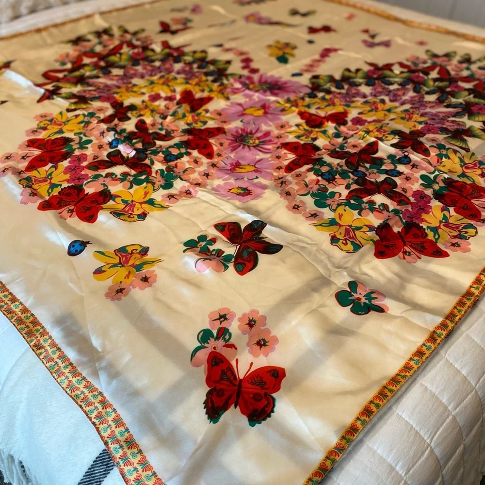 Large 100% Silk Floral & Butterfly Scarf 🌿🌺🐞🦋